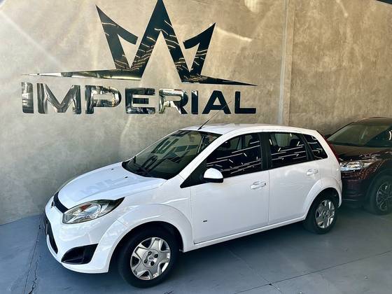 FORD FIESTA 1.6 ROCAM SE 8V FLEX 4P MANUAL FORD FIESTA 1.6 ROCAM SE 8V FLEX 4P MANUAL